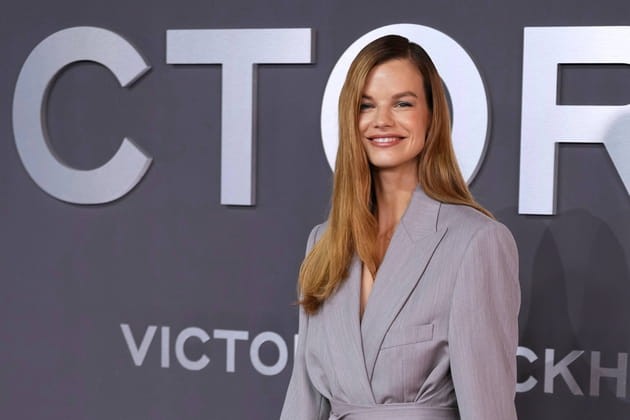 La mannequin  Nadine Leopold repérée au photocall de la soirée Netflix pour Victoria Beckham