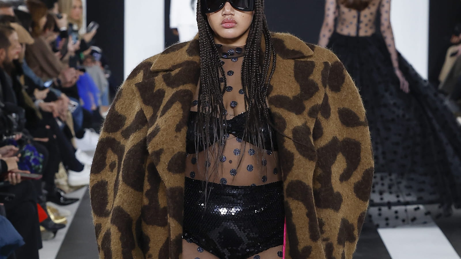 Look 27