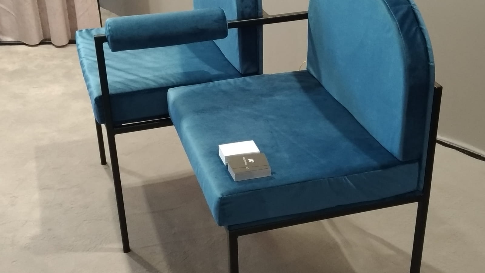 Chaises d'attente d'Atelier Aveus*