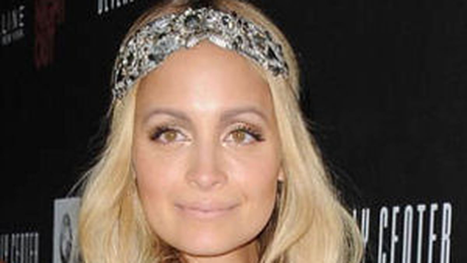Nicole Richie sans frange
