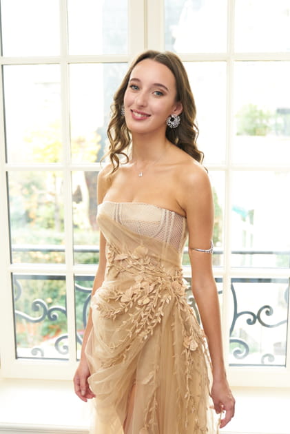 Araminta Mellon, en robe de princesse