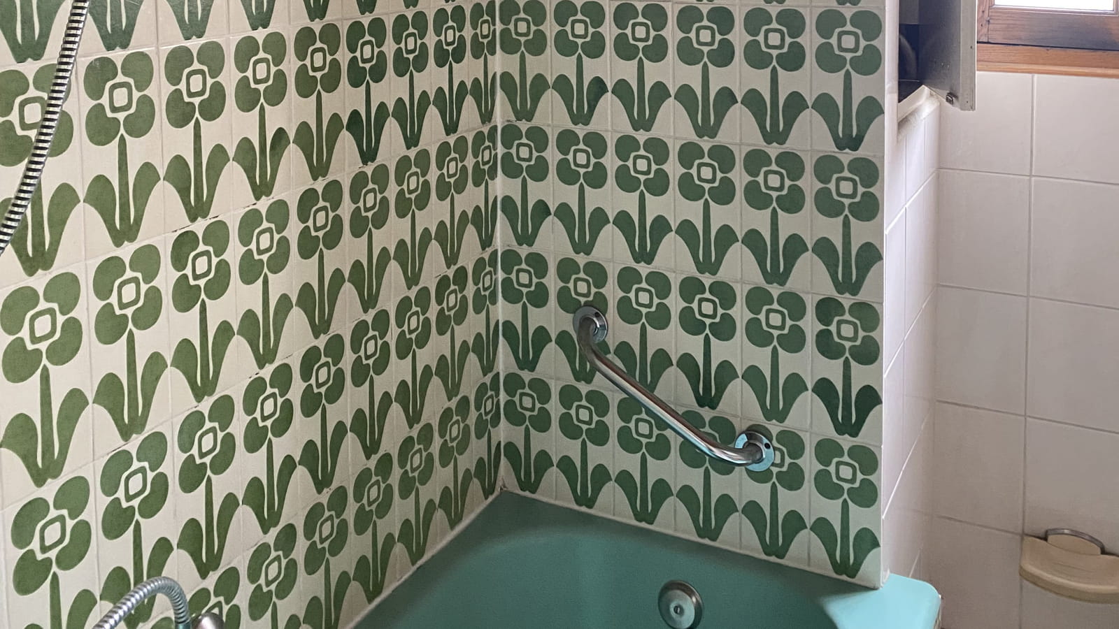 Salle de bains avant