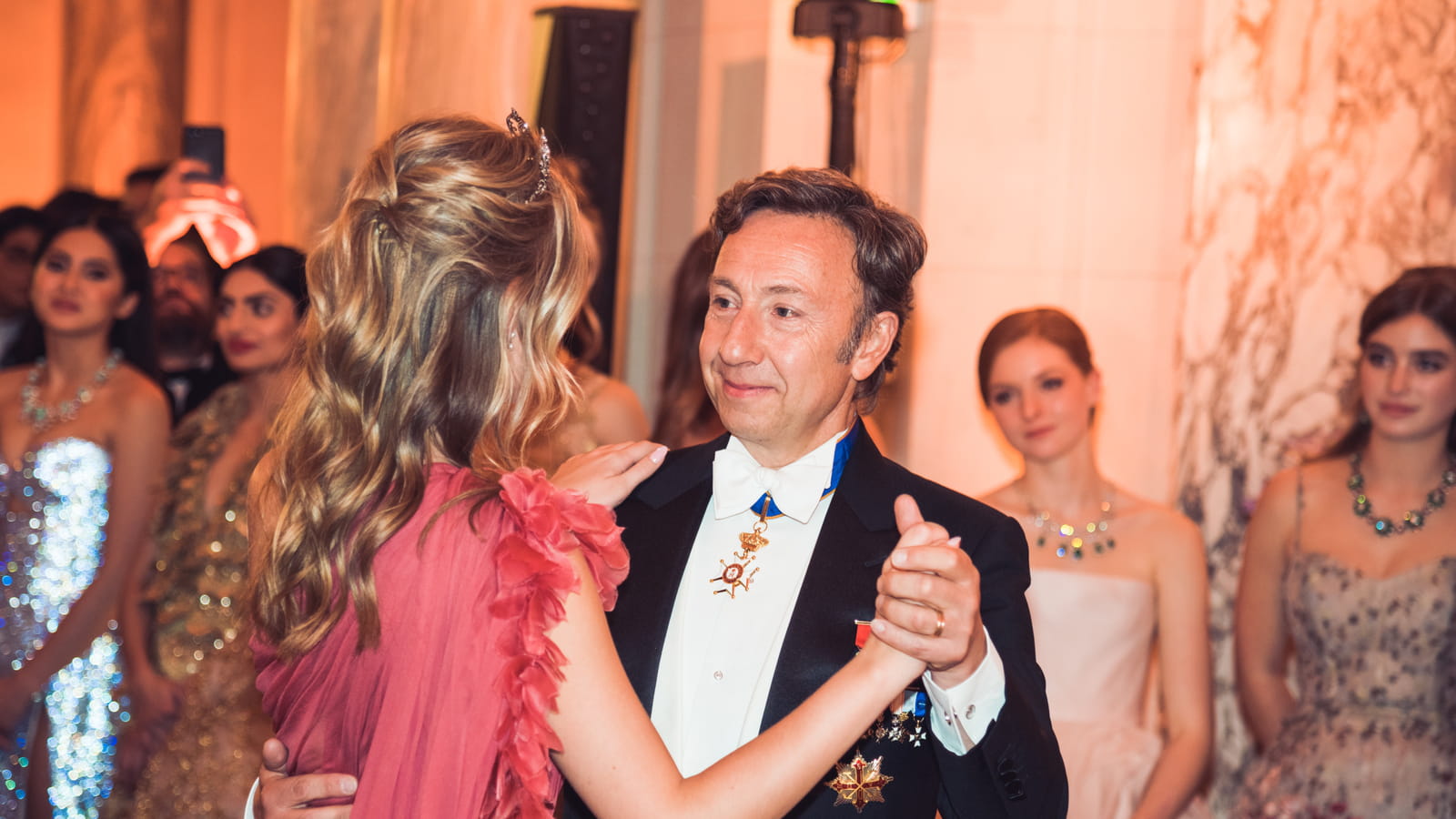 Stéphane Bern et Leah Behn