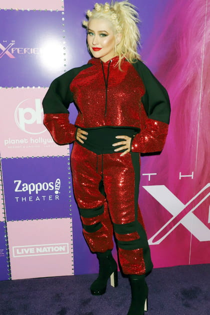 FLOP&nbsp;: Christina Aguilera en combinaison brillante