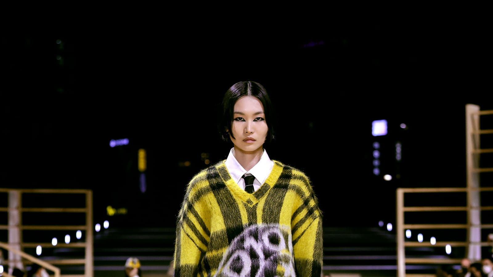Look 2