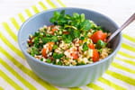 Les 2 aliments parfaits en salade quand il fait chaud : ils évitent les pics de tension