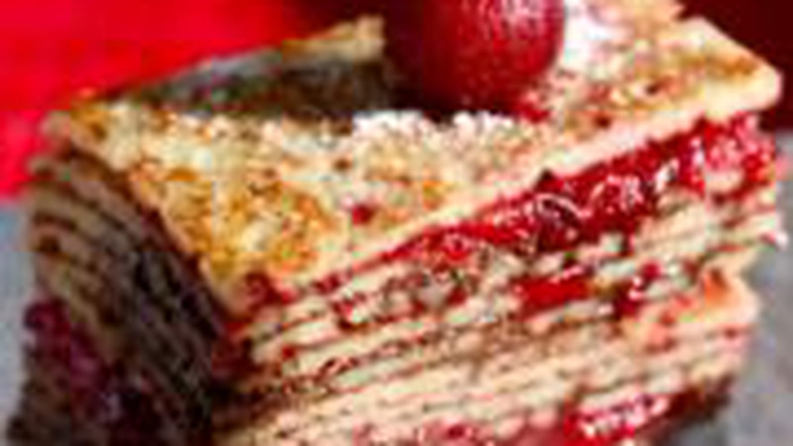 Mille feuilles de crêpes à la griotte