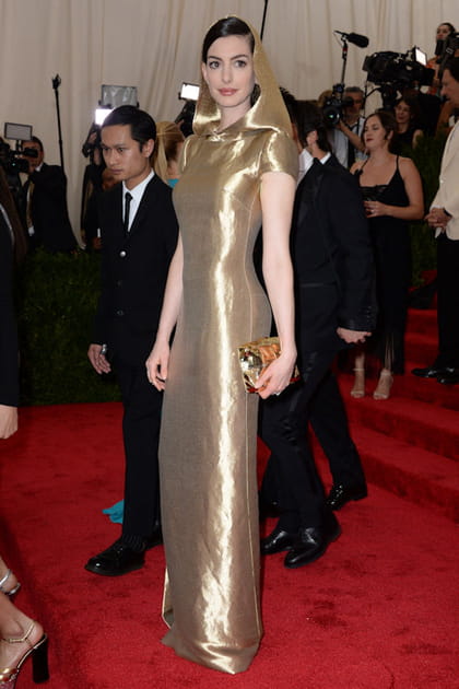 Anne Hathaway en Ralph Lauren