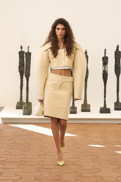 Look 3 du défilé Jacquemus "Les sculptures"