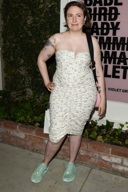 Lena Dunham à la soirée Violet Grey