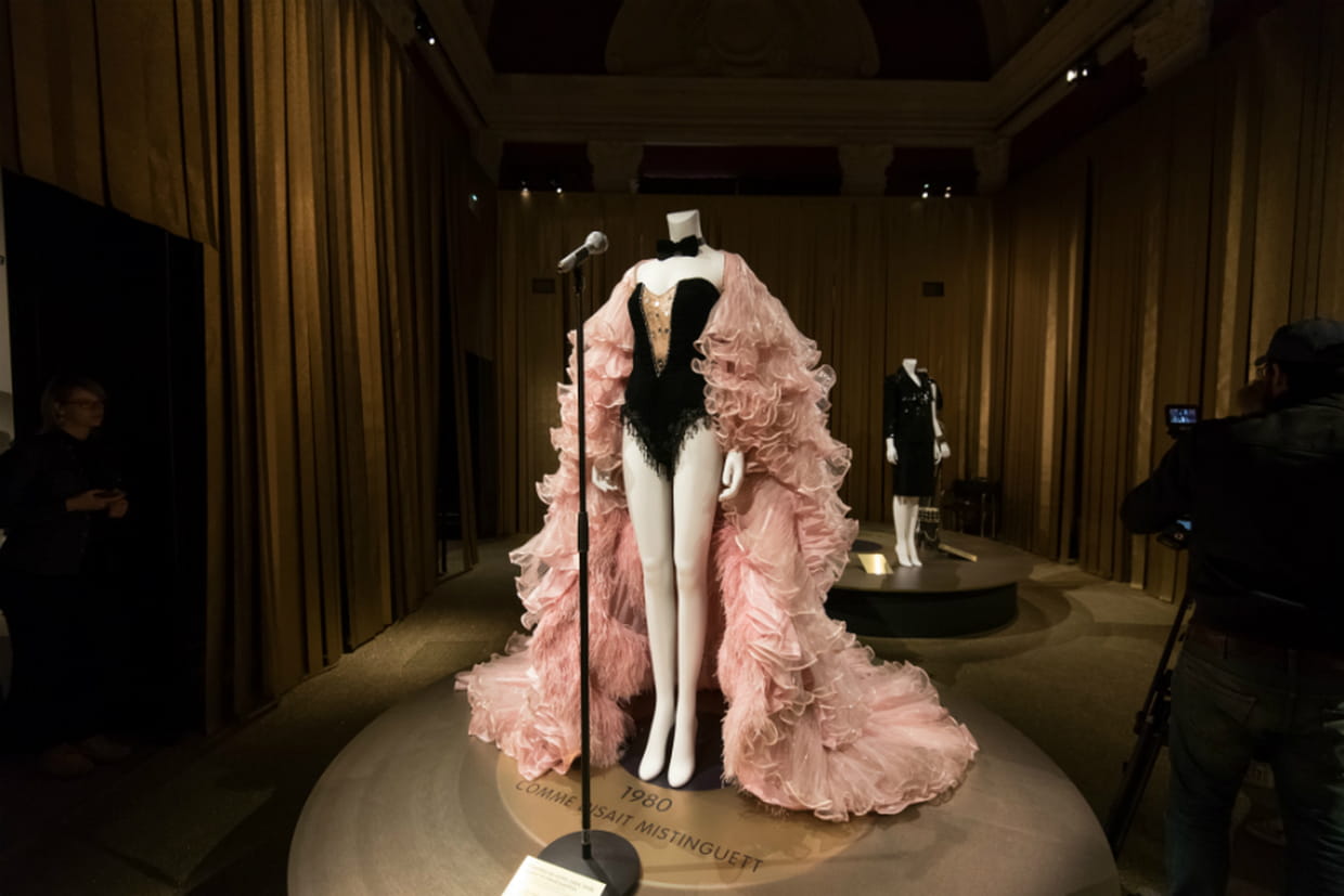 Dalida, une garde-robe de la ville ?� la sc?�ne