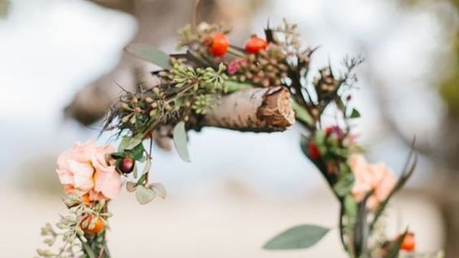 Des couronnes de fleurs