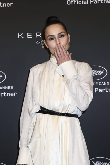 Noomi Rapace vous embrasse