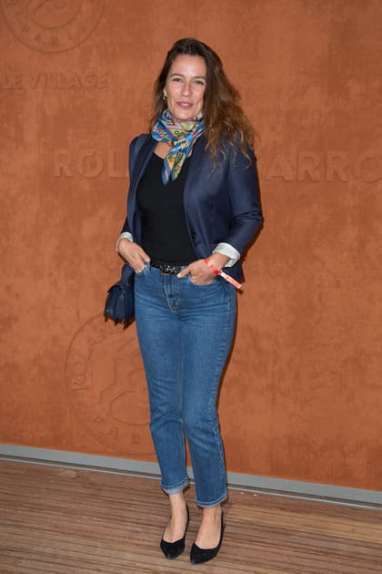 Zo&eacute; Felix en jean printanier