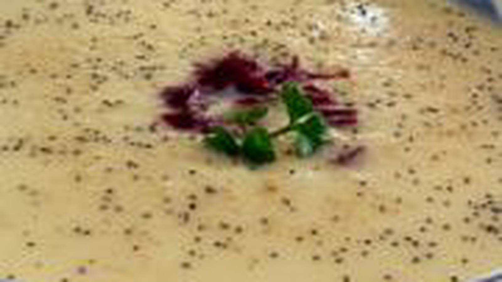 Velouté aux navets et graines de pavot