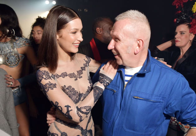Jean-Paul Gaultier et Bella Hadid en coulisses