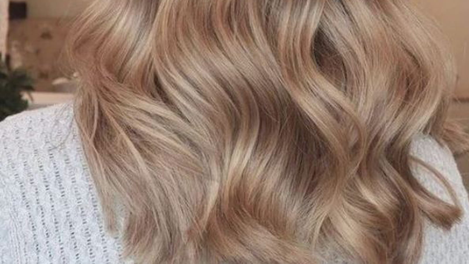 Balayage blond glossy