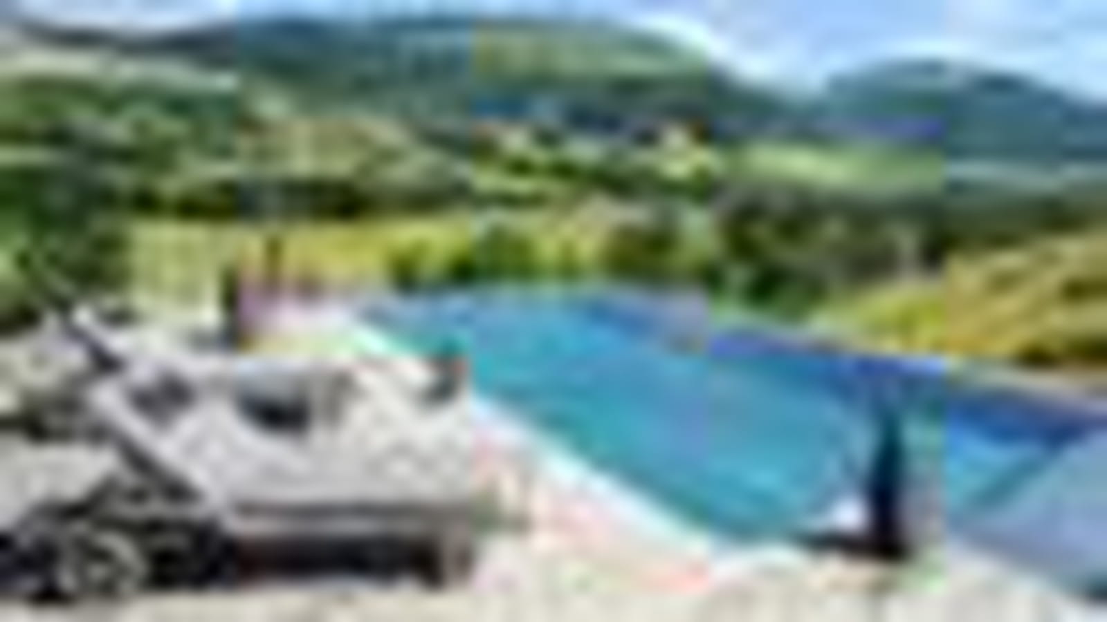 Piscine à débordement