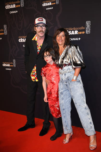 Romane Bohringer accompagn&eacute;e de Philippe Rebbot et de leur fille Rose