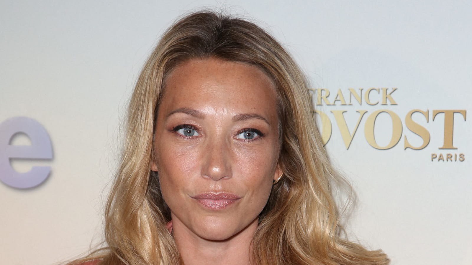 Laura Smet, cheveux longs