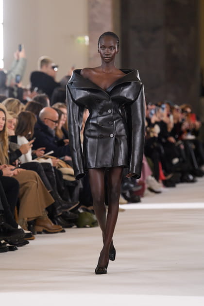 Look 29&nbsp;du d&eacute;fil&eacute; Schiaparelli