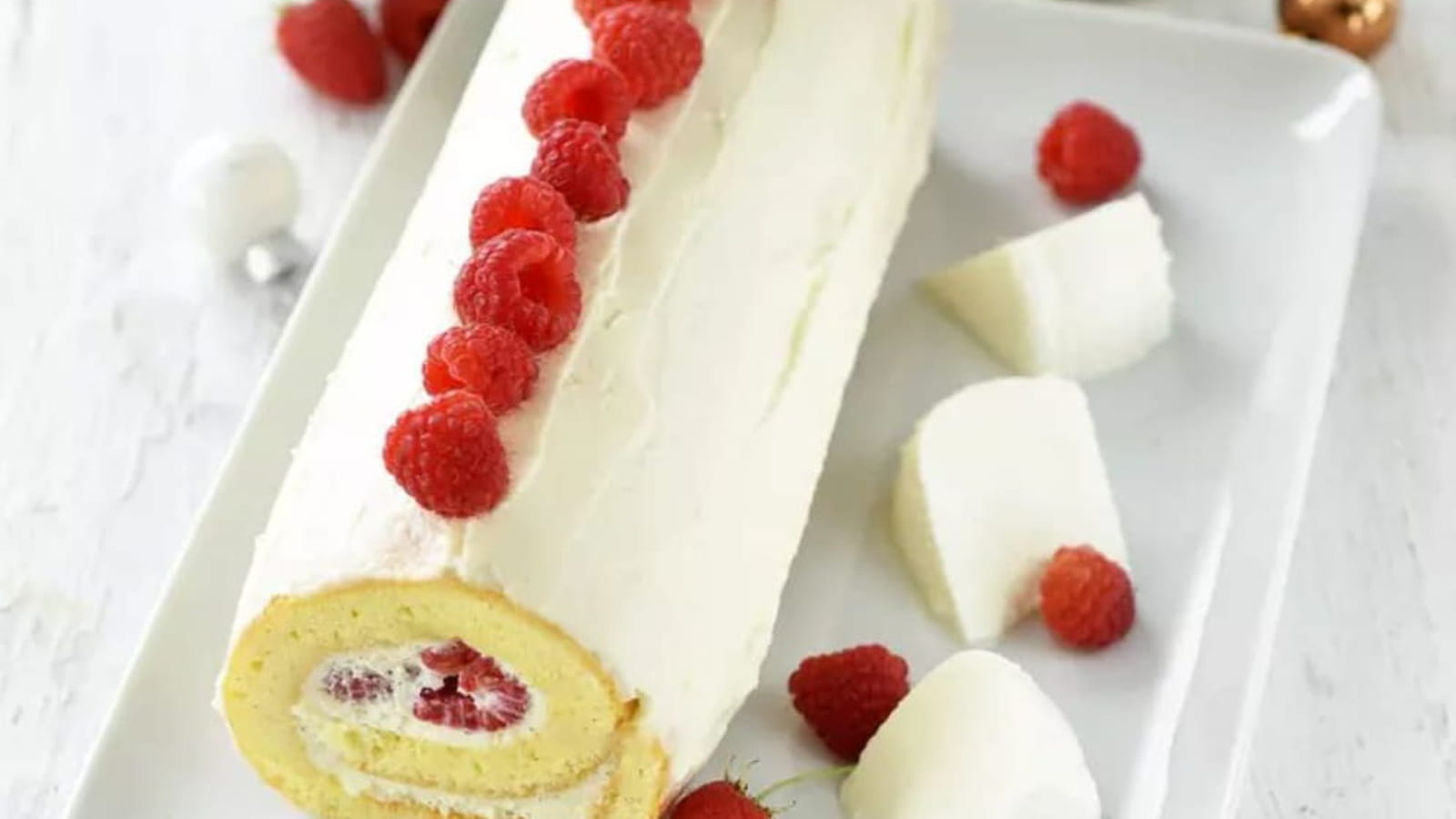 Bûche au Frais de brebis Lou Pérac et aux framboises