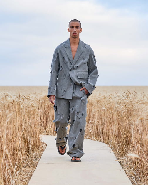 D&eacute;fil&eacute; Jacquemus printemps-&eacute;t&eacute; 2021, passage 17