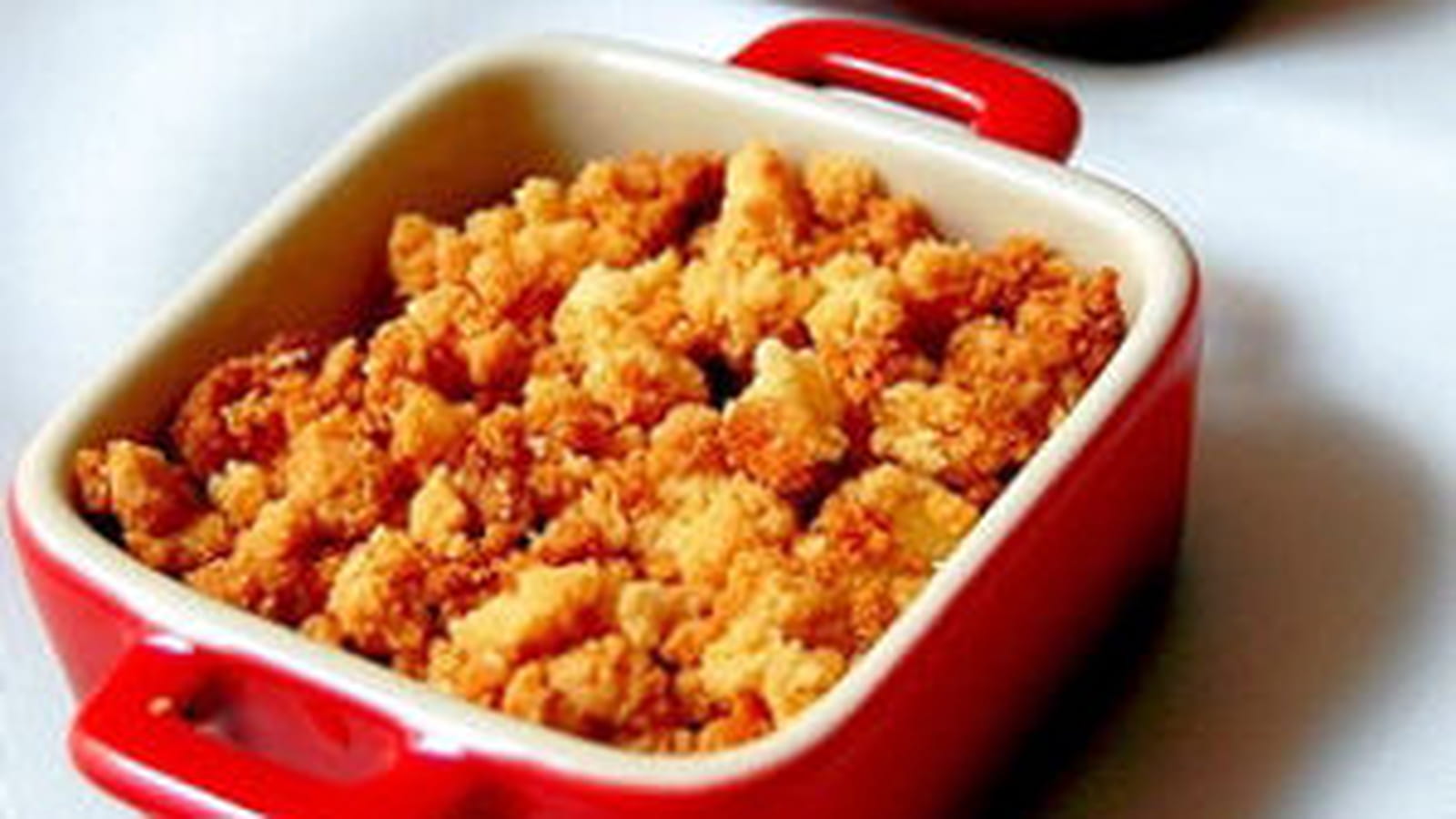 Crumble aux pommes et aux bananes caramélisées