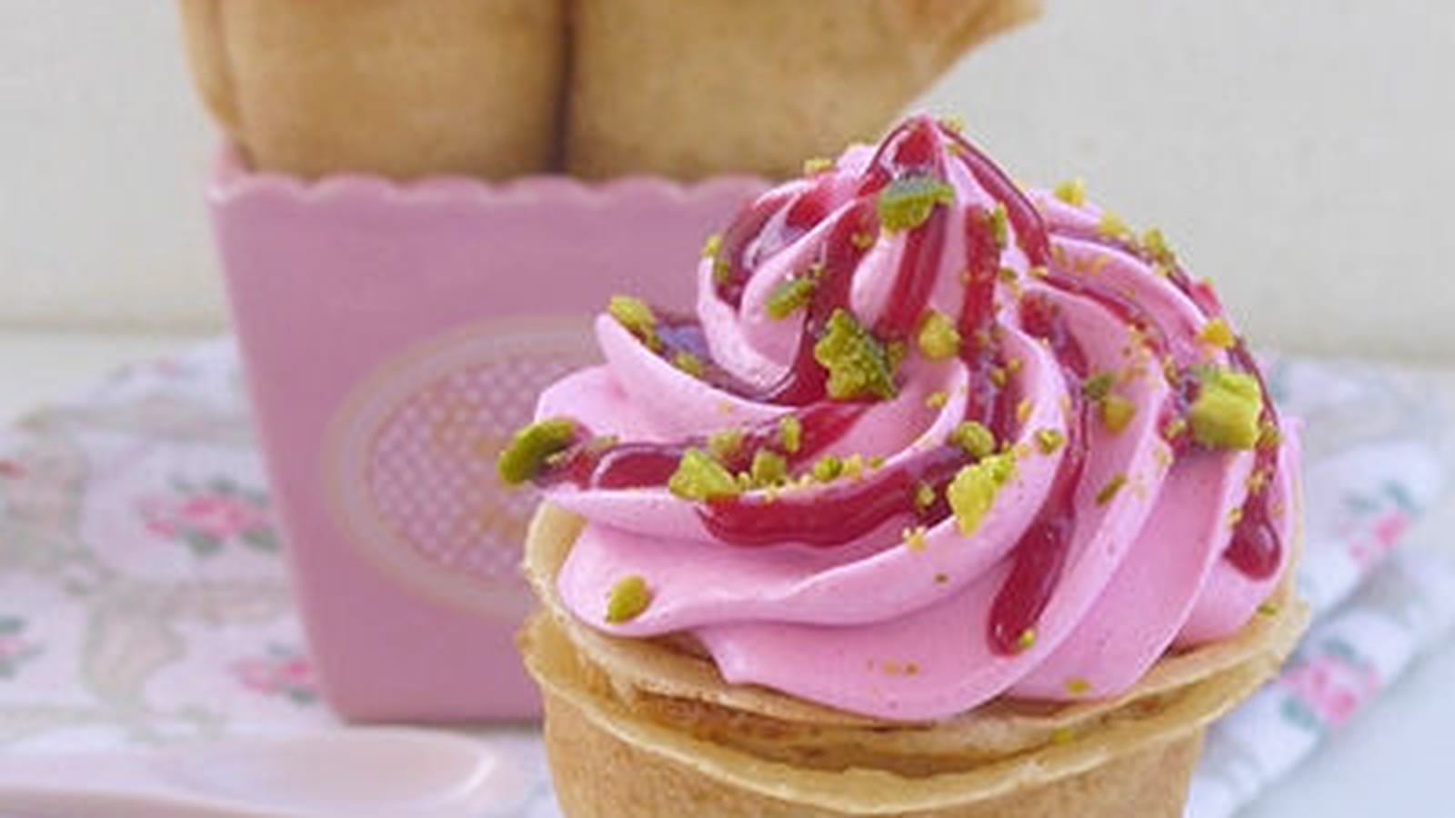 Crêpes en cornets framboise