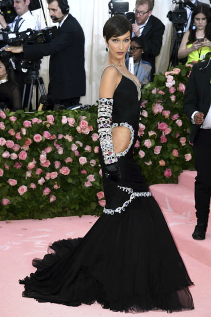 Bella Hadid en Moschino