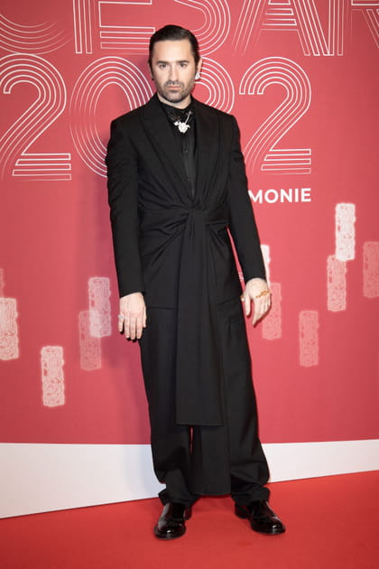 Nicolas Maury en veste fronc&eacute;e