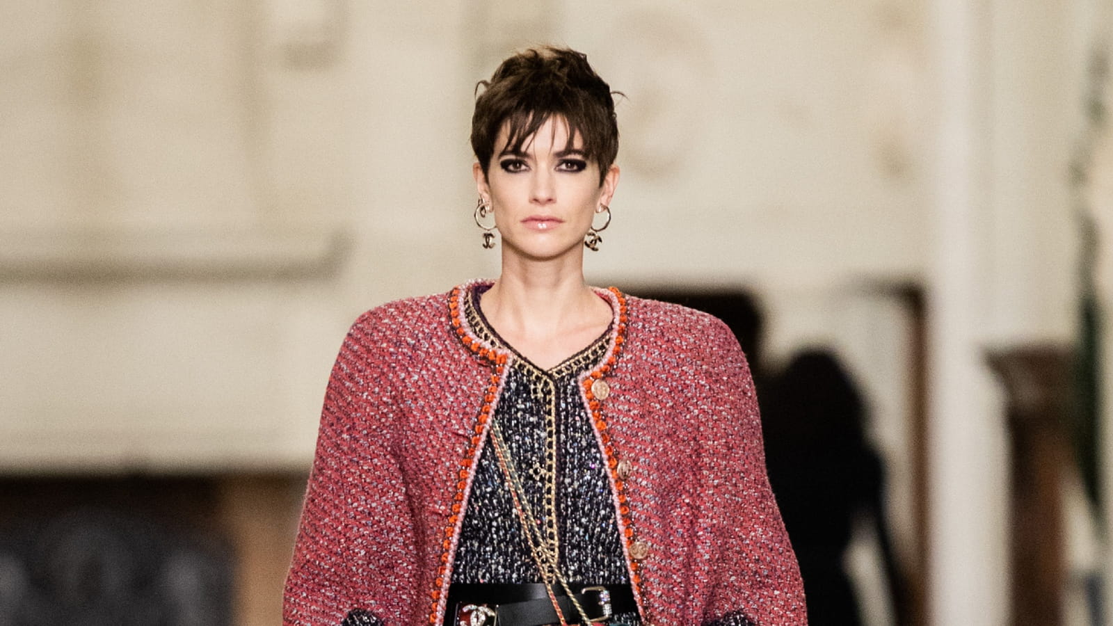 Look 16
