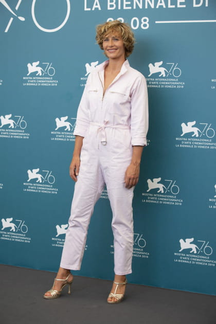 Cecile de France en combinaison blanche