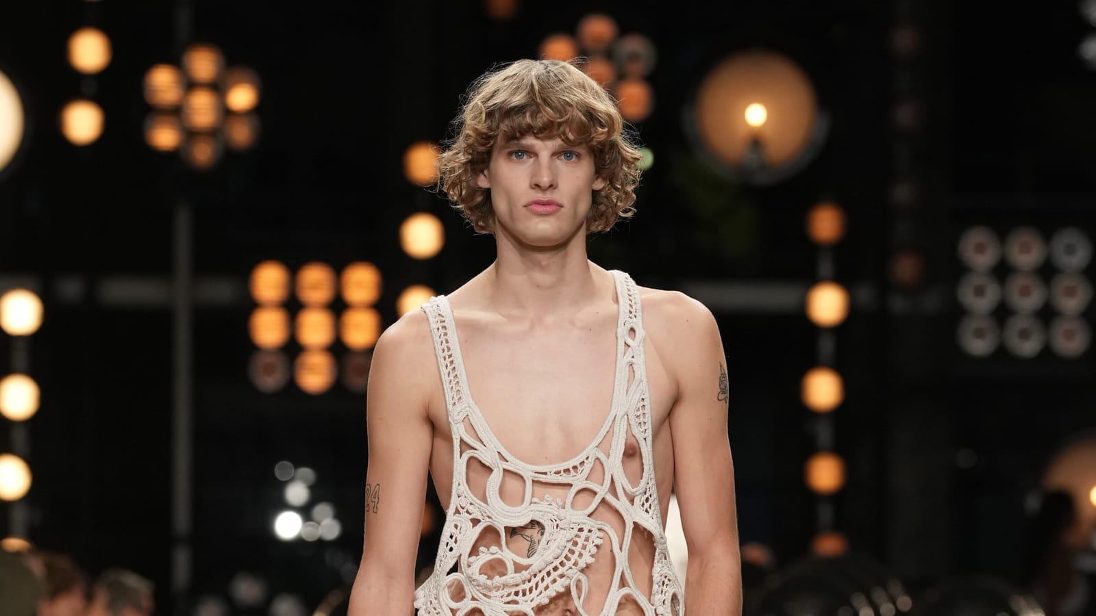 Look 27