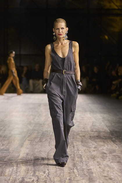 Look 42 du défilé Saint Laurent printemps-été 2024