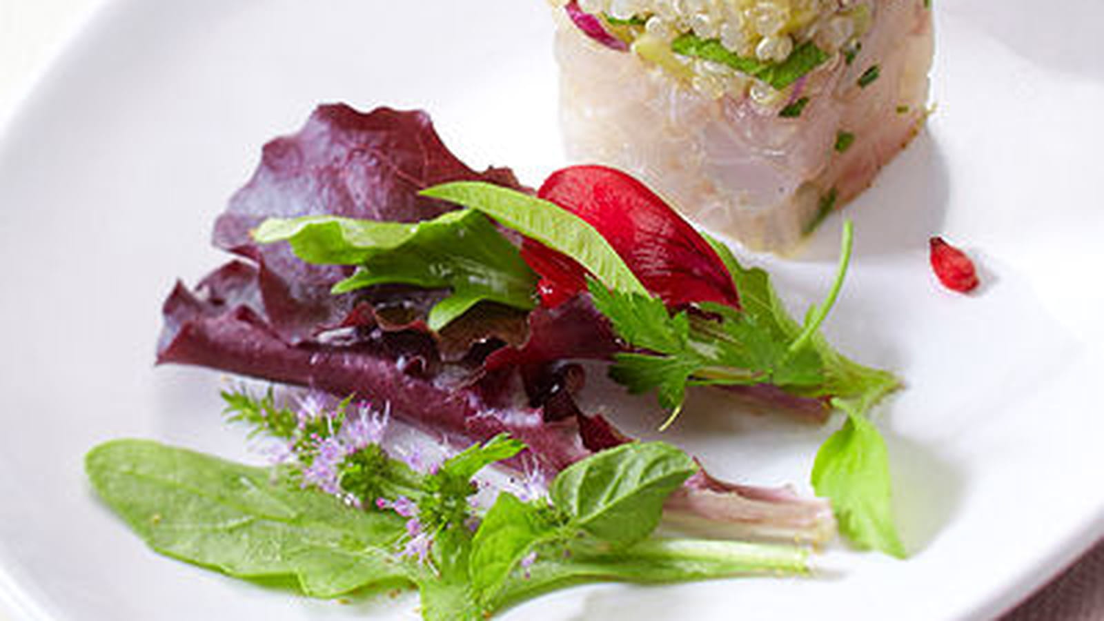 Tartare de bar et quinoa aux épices douces au carré frais