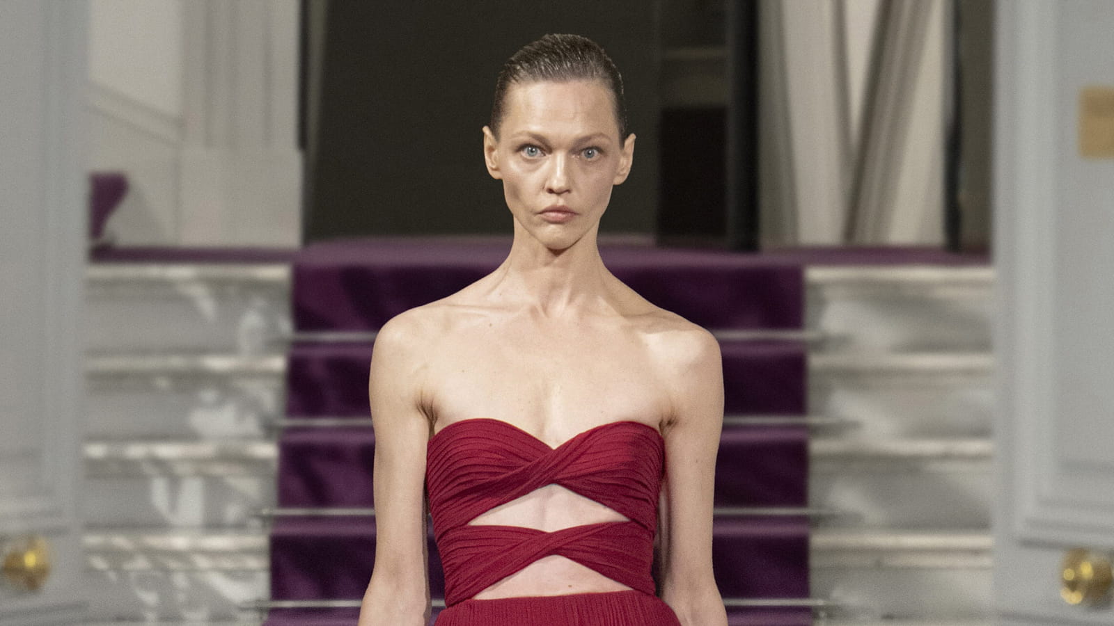 Look 50 du défilé Valentino