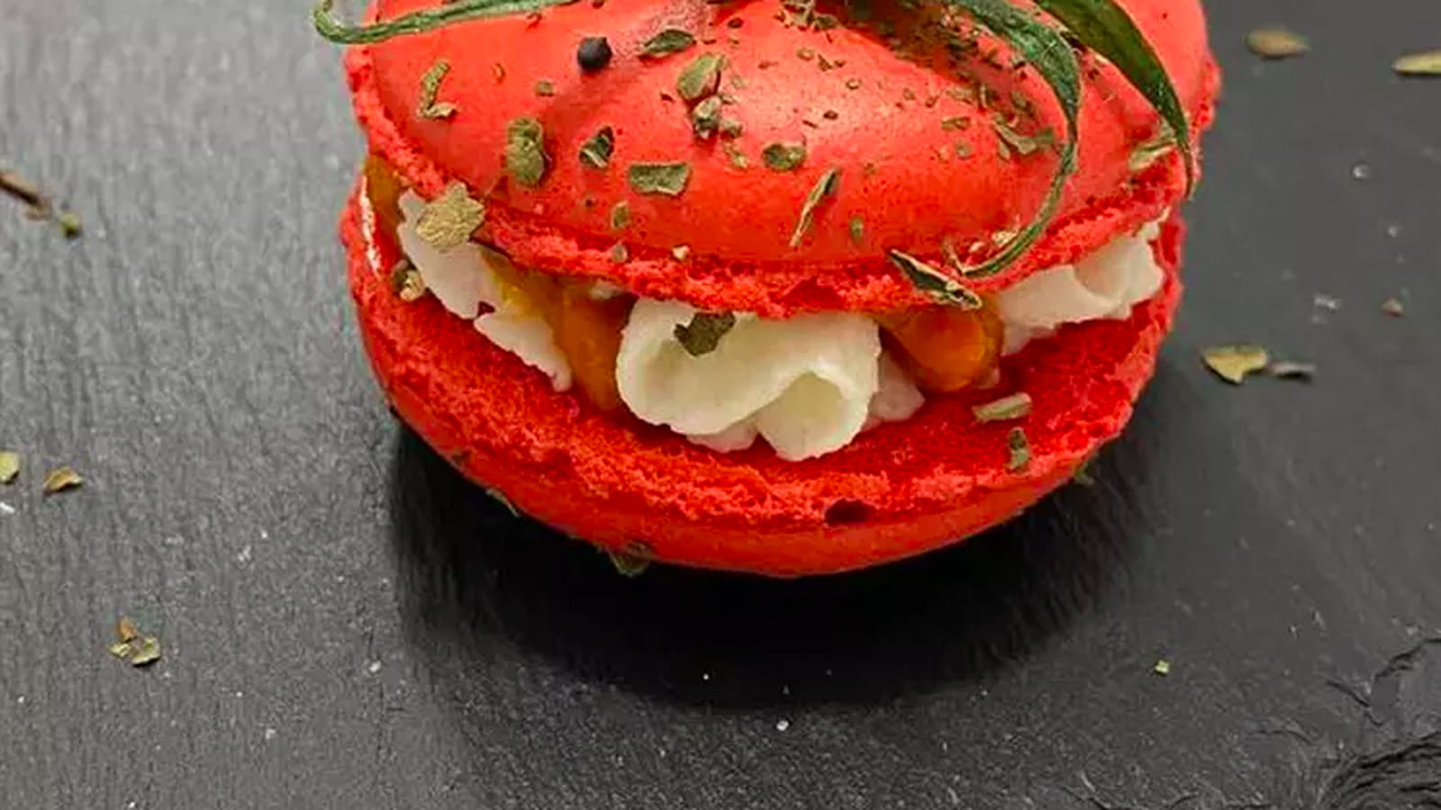 Macaron Tomates Mozzarella Basilic