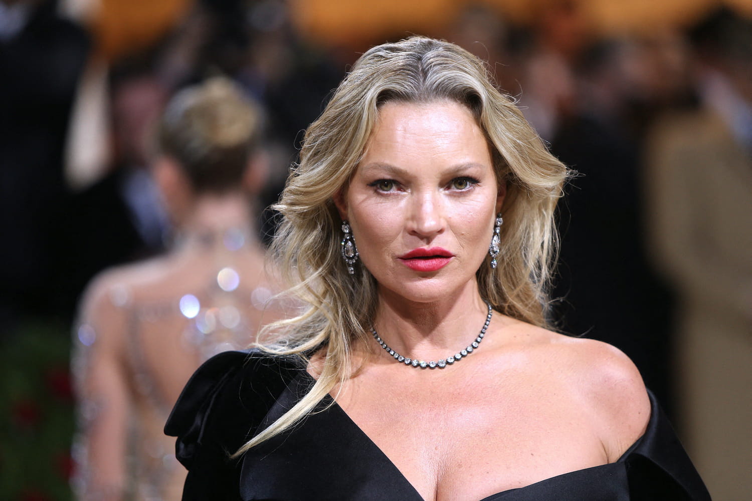 Kate Moss ose le total look léopard et c'est canon