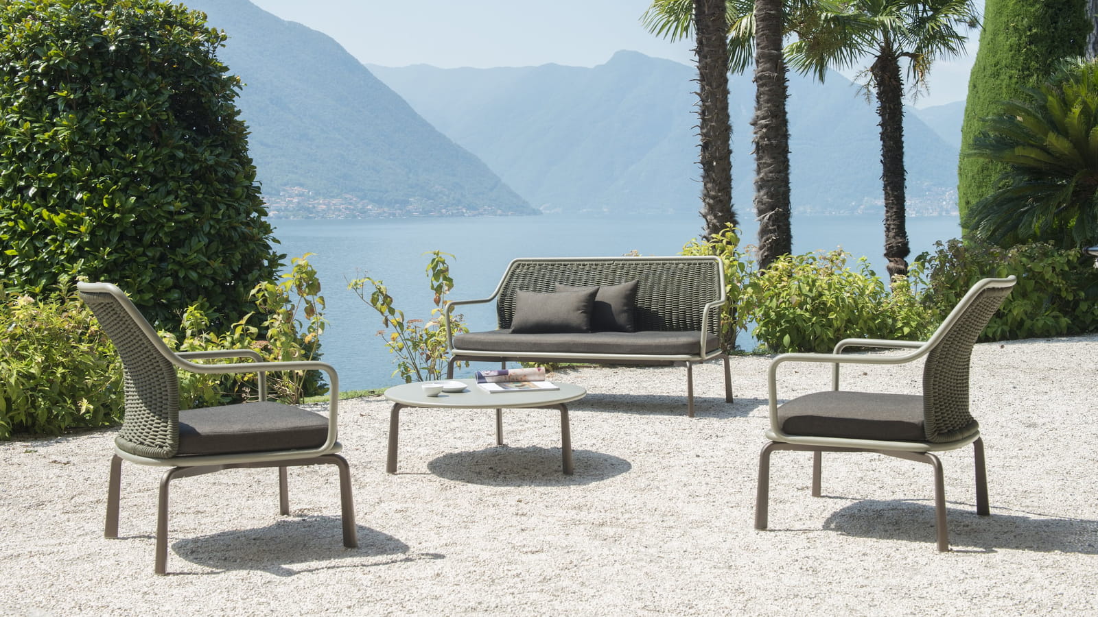 Fauteuil tressé outdoor EMU