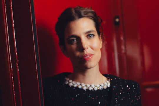 Comment camoufler ses cheveux gras&nbsp;? Charlotte Casiraghi a trouv&eacute; la parade&nbsp;!