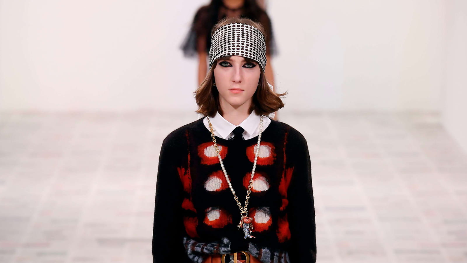 Look 9
