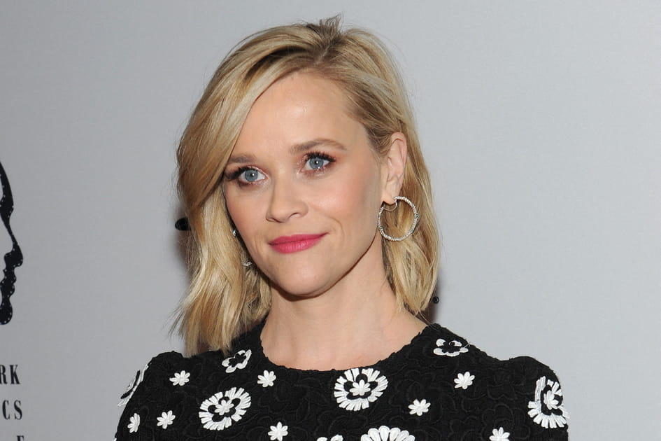 Raie au milieu et carr&eacute; wavy de Reese Witherspoon