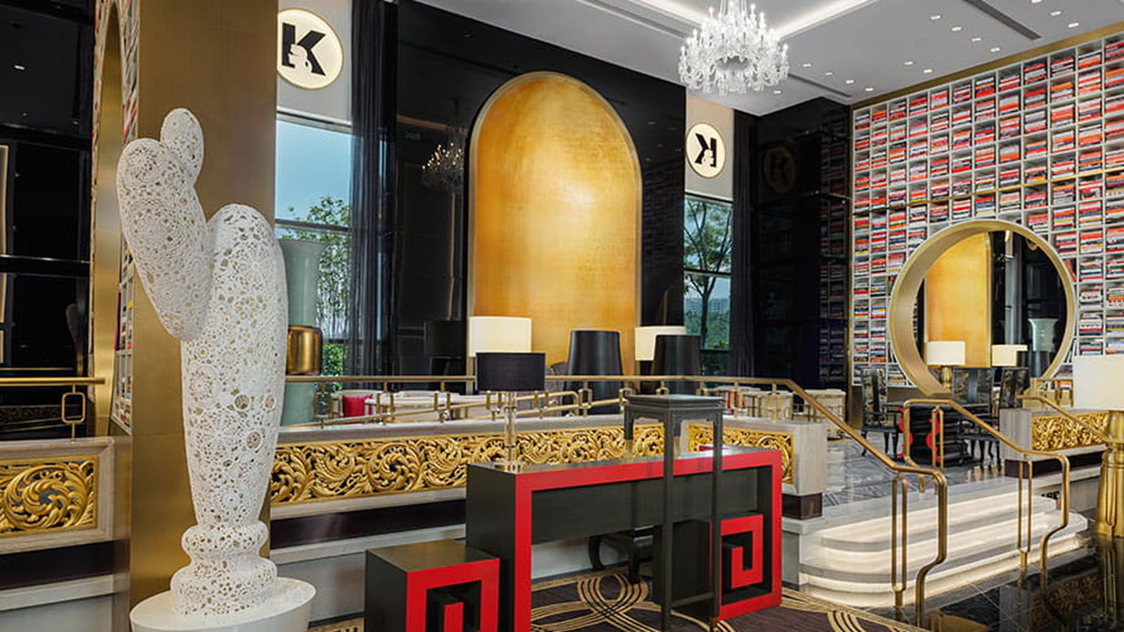 Yhe book lounge