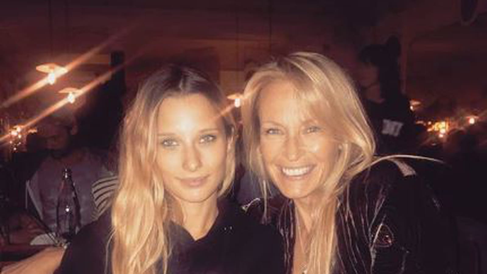 Ilona Smet, Estelle Lefebure