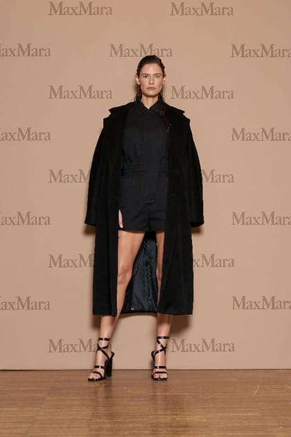 Bianca Balti en combishort noire