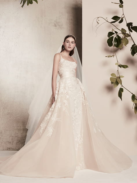 Une robe de mari&eacute;e unique