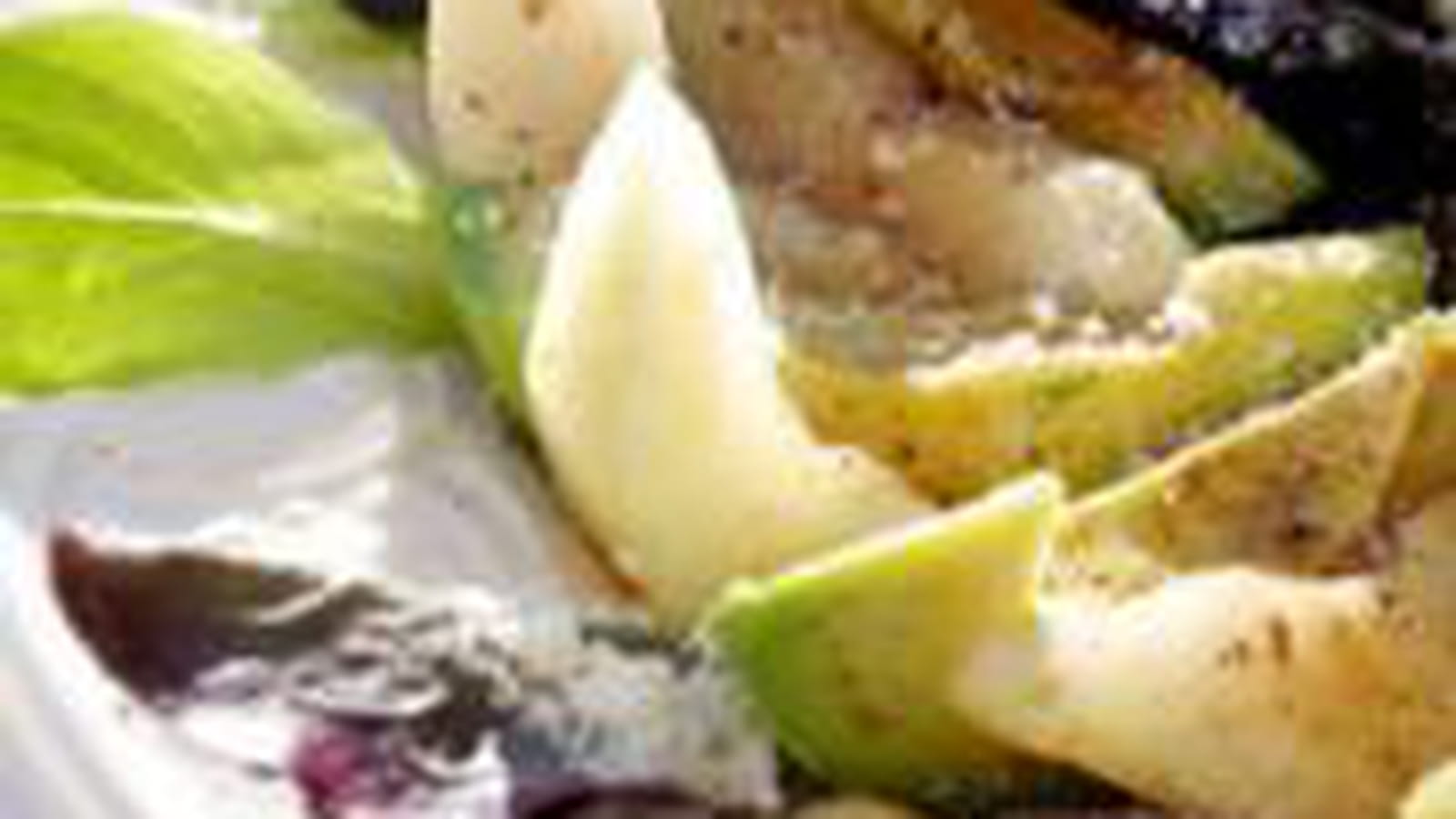 Salade avocats, poires, parmesan
