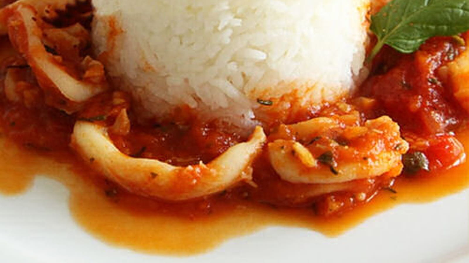 Encornets à la sauce tomate provençale