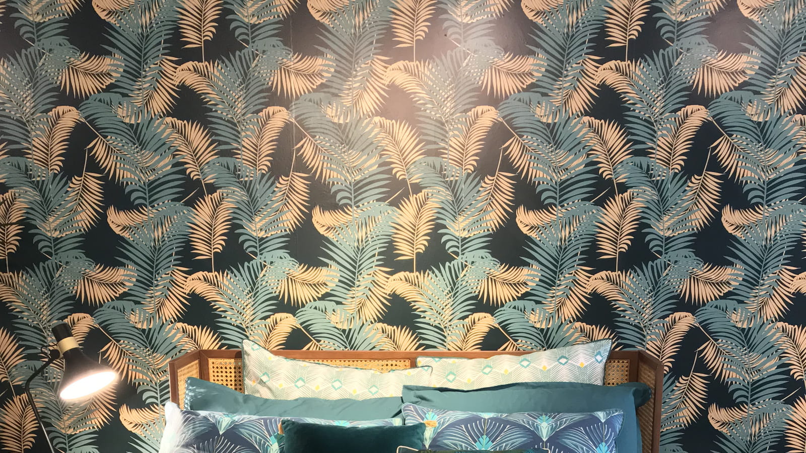 Chambre bleue à motifs